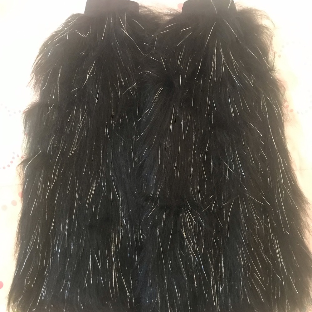 Black and silver rave fluffies